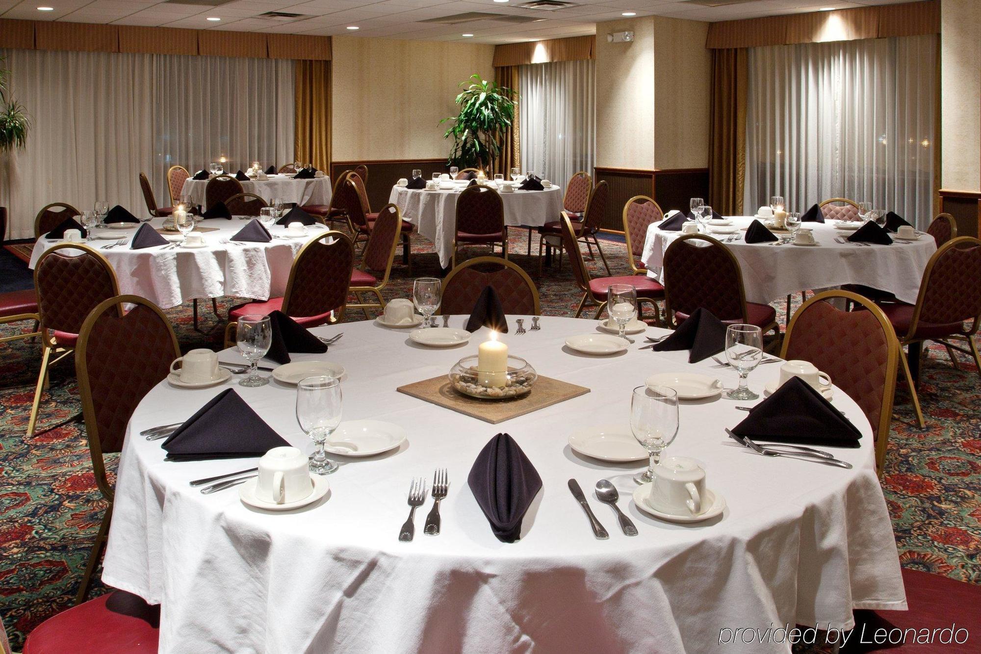 Four Points By Sheraton Cleveland Airport Buitenkant foto