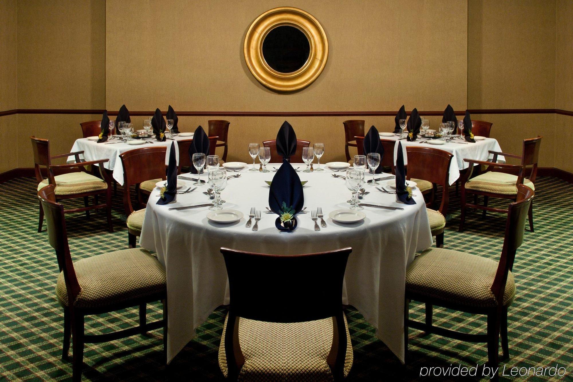 Four Points By Sheraton Cleveland Airport Buitenkant foto