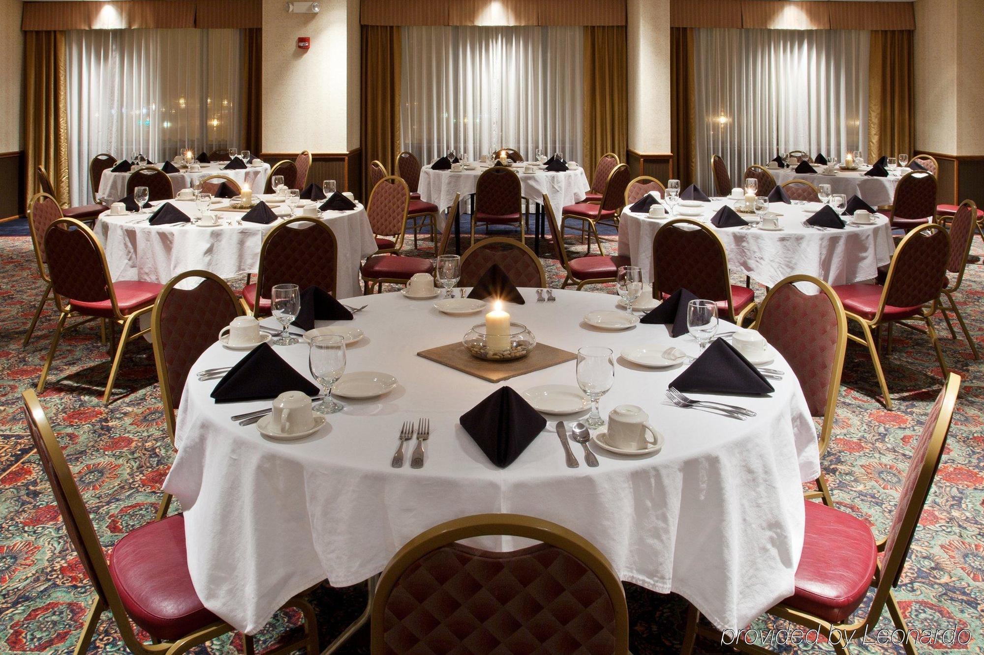 Four Points By Sheraton Cleveland Airport Buitenkant foto