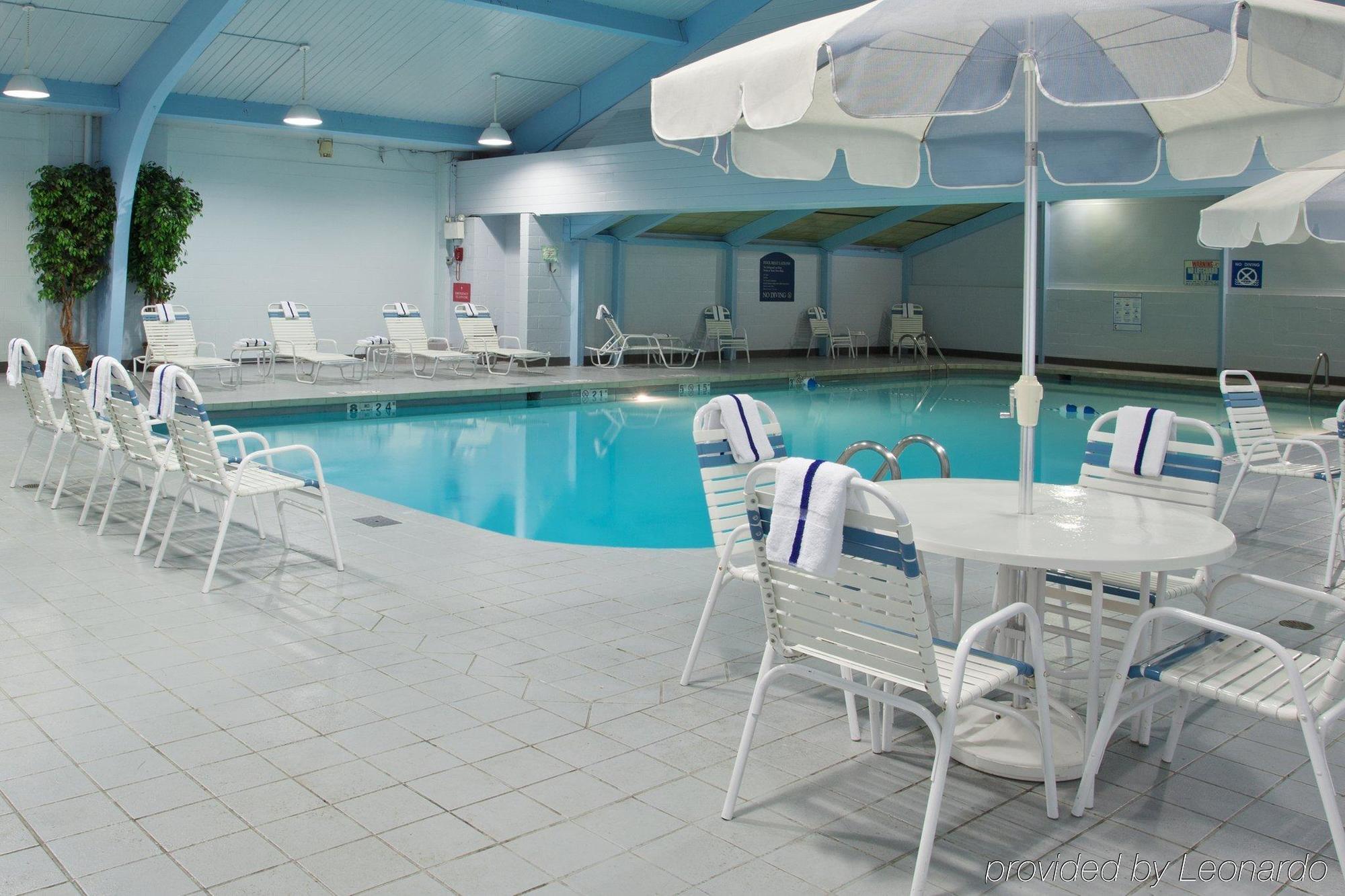 Four Points By Sheraton Cleveland Airport Buitenkant foto