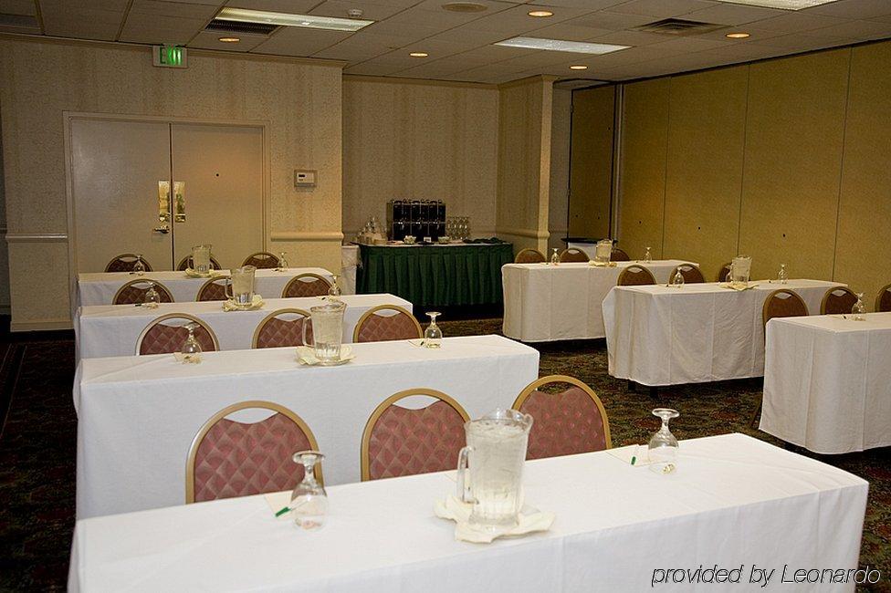 Four Points By Sheraton Cleveland Airport Buitenkant foto