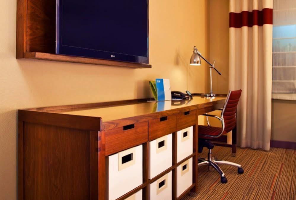 Four Points By Sheraton Cleveland Airport Buitenkant foto