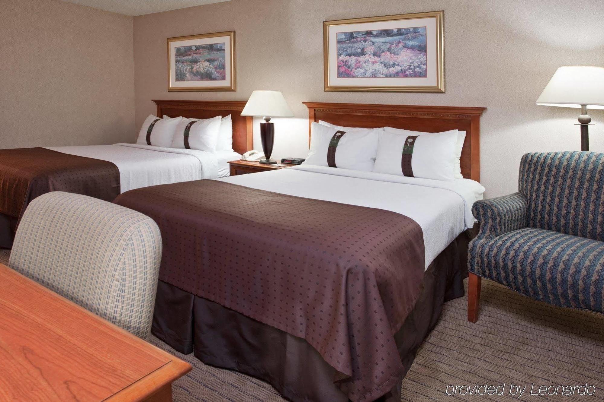 Four Points By Sheraton Cleveland Airport Buitenkant foto